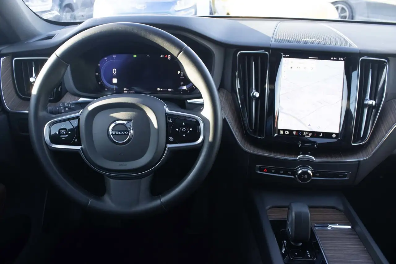 Volvo XC60 снимка Volvo XC60