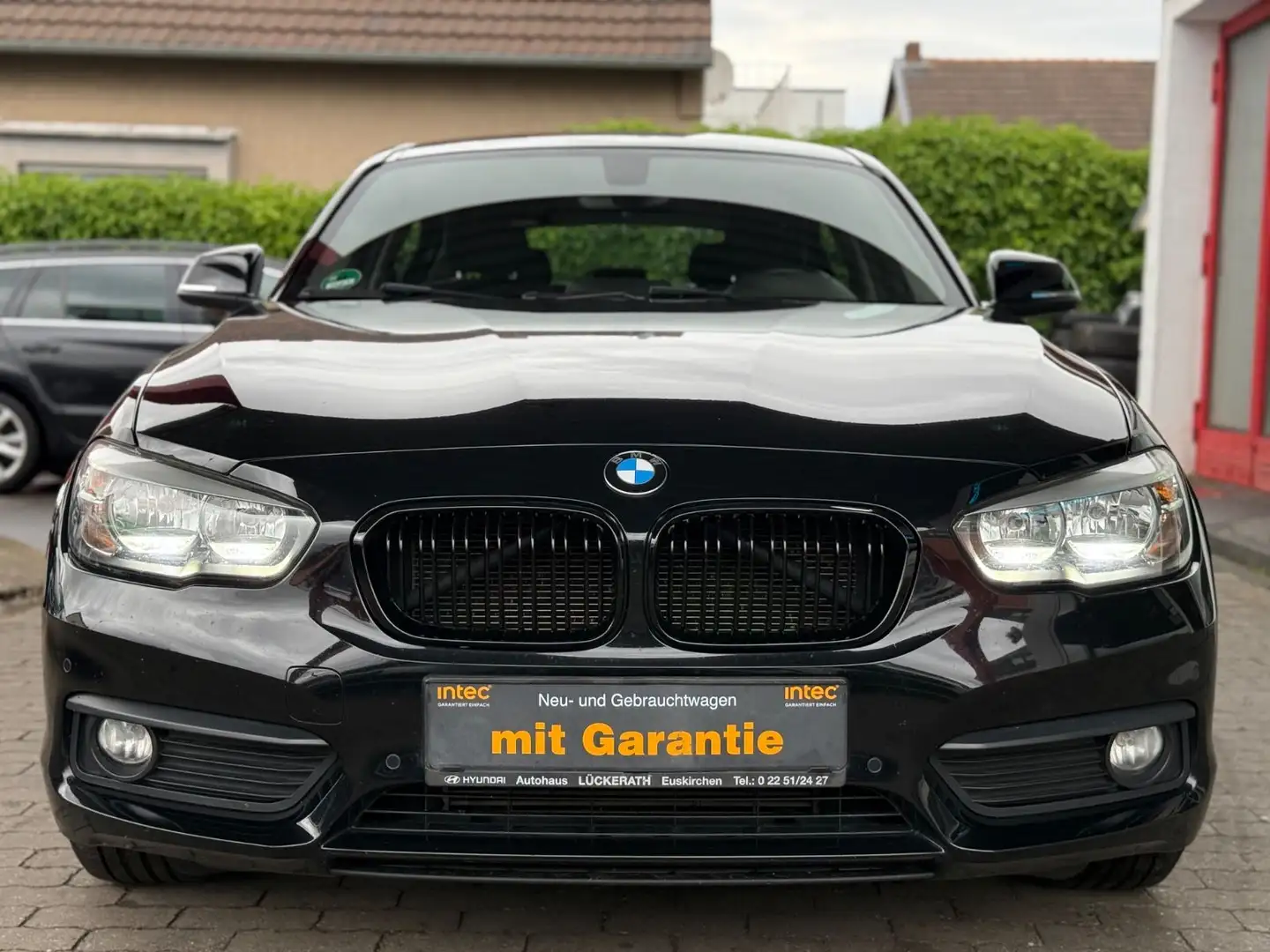 BMW 118 i Advantage/NAVI/KLIMA/SHZ Schwarz - 2