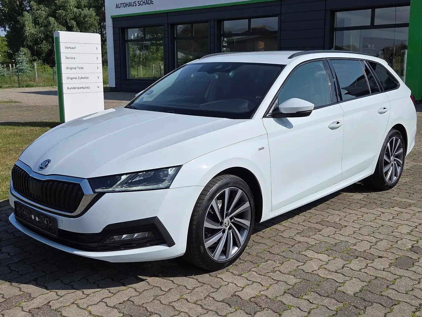 Skoda Octavia Combi 2.0 TDI DSG Tour Weiß - 1