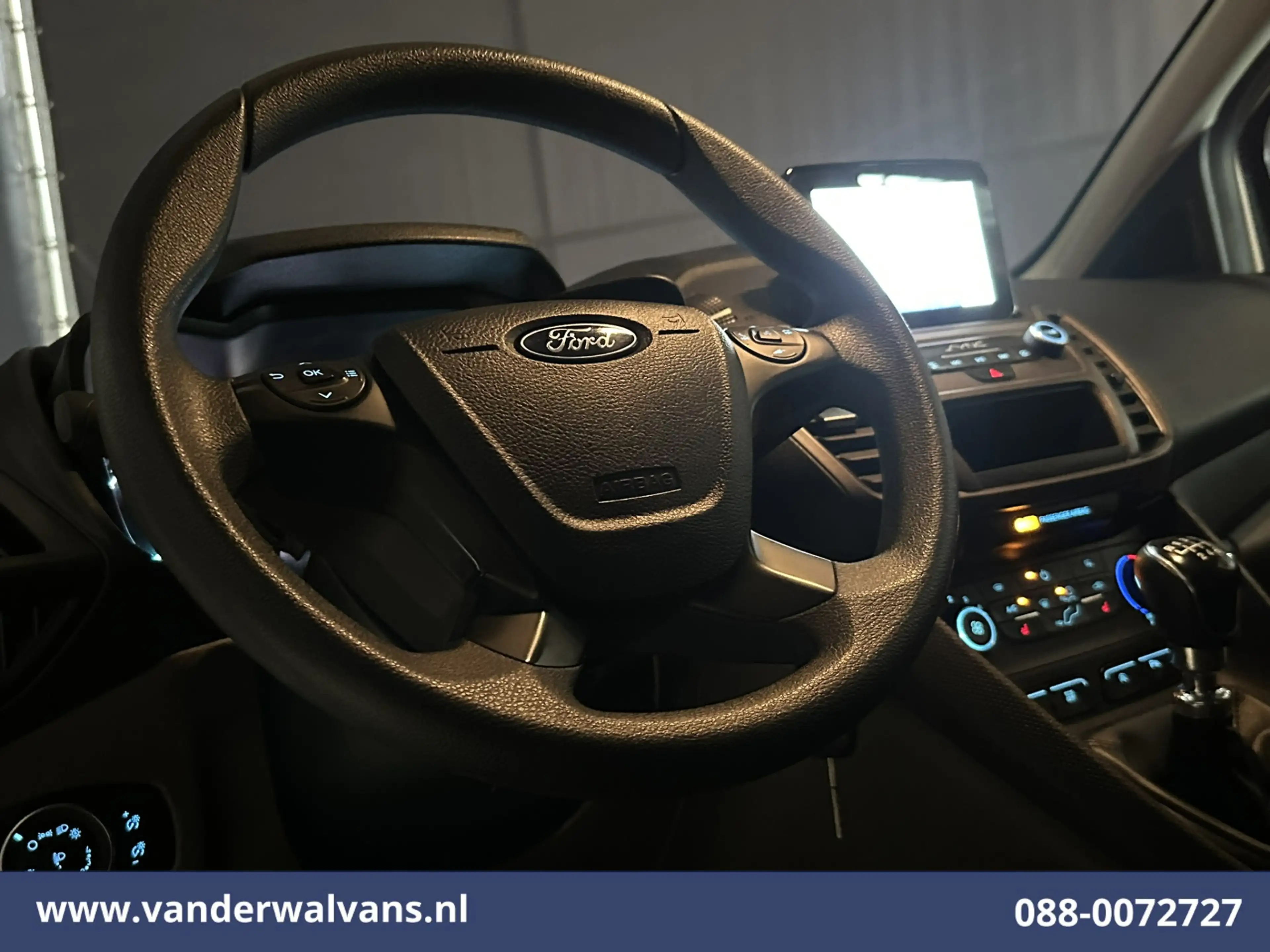 Ford Transit Connect 2.0 TDCI 120pk L2H1 Euro6 Airco | Camera | Navigat — photo 14