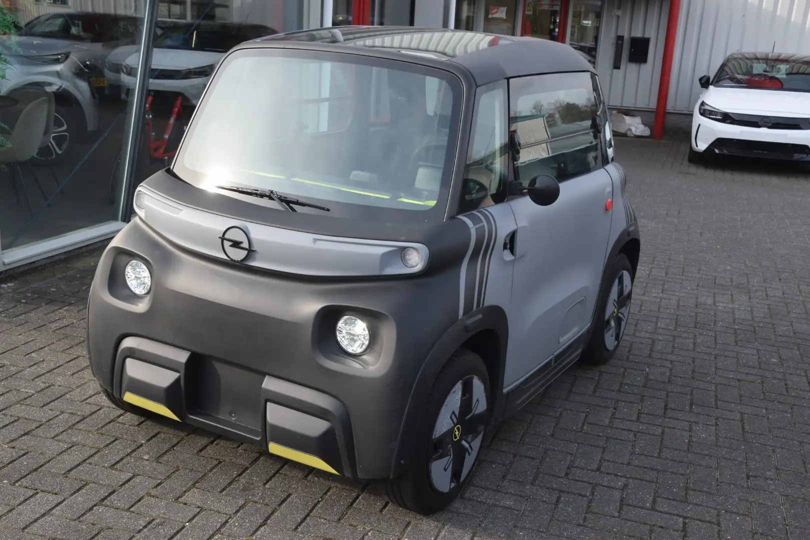 Opel Rocks-e Brommobiel 1e eig | BTW auto Grau - 2