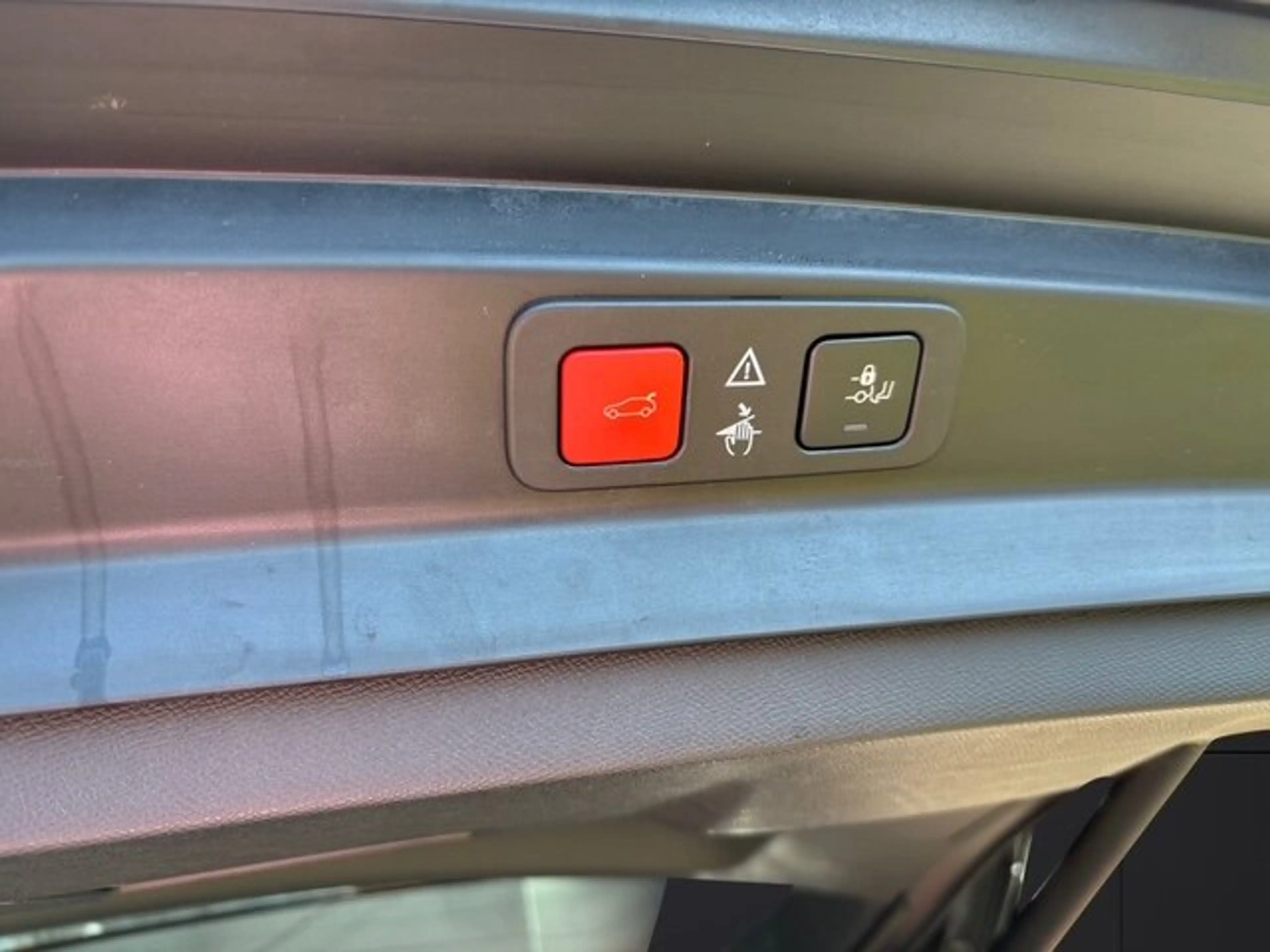 Peugeot 5008 5008 1.5 BlueHDi 130 Active Business Automatik — photo 14