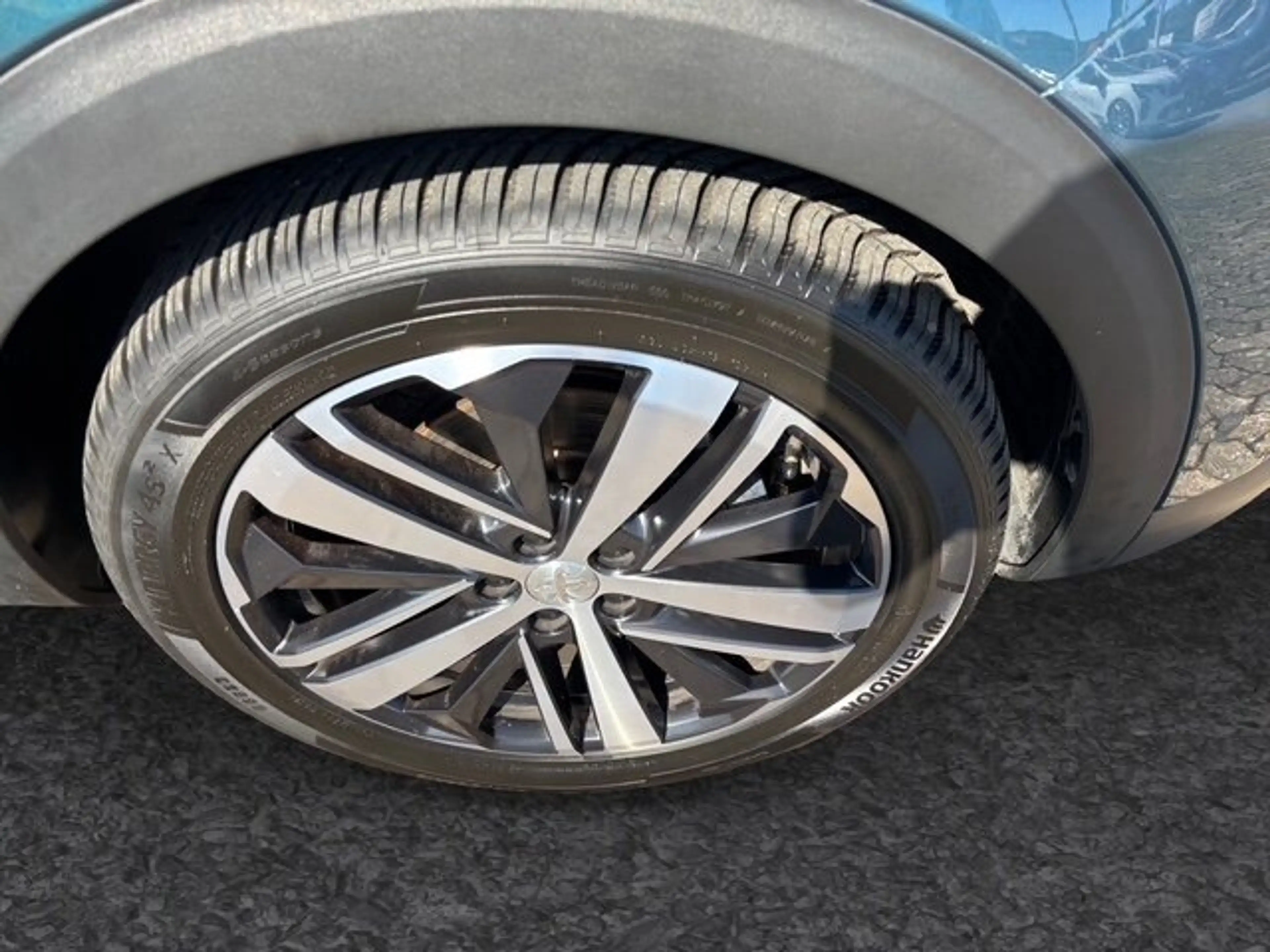 Peugeot 5008 5008 1.5 BlueHDi 130 Active Business Automatik — photo 5