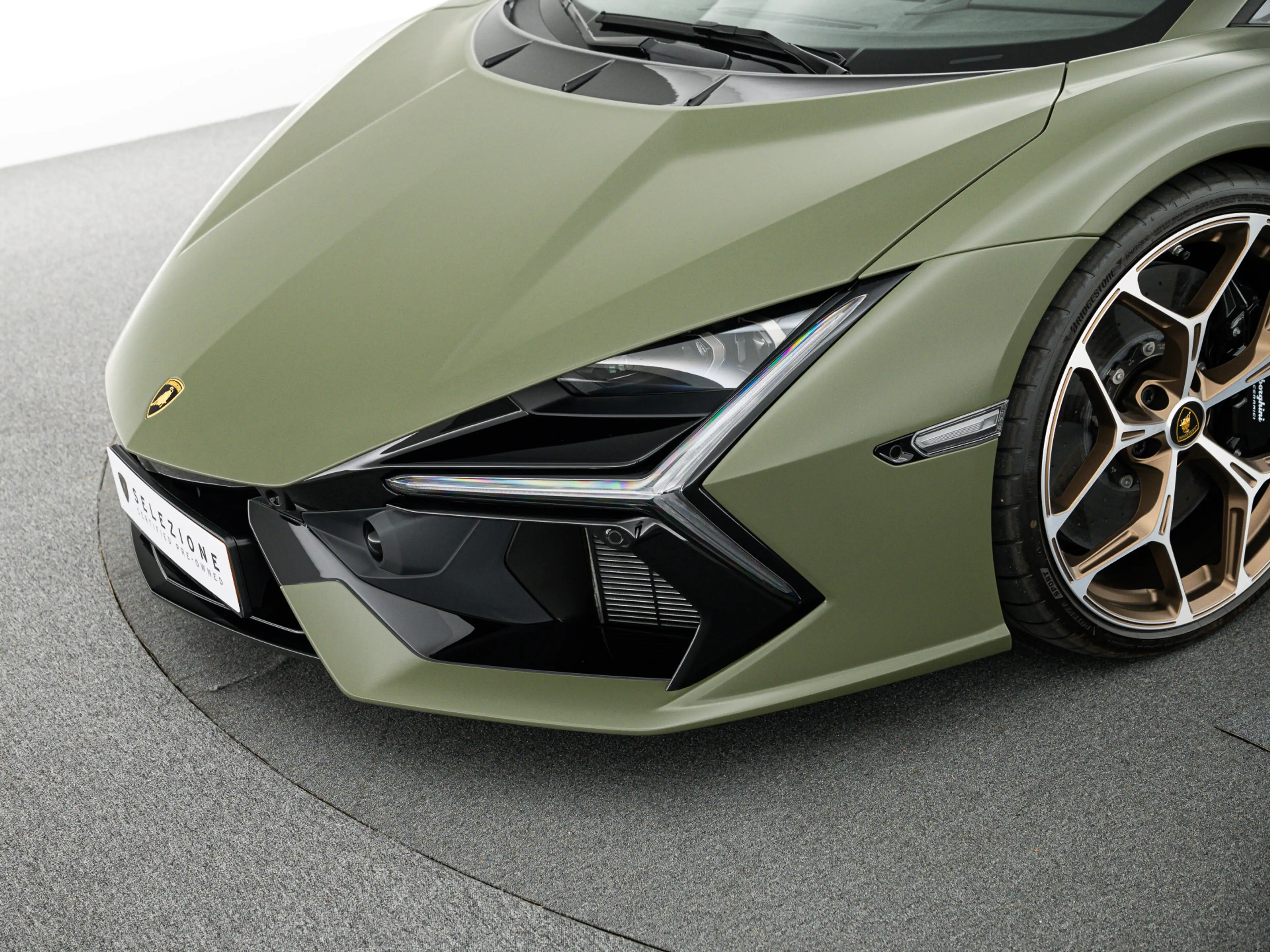 Lamborghini Revuelto MY25 | Corsa Tex Pack | Verde Turbine — photo 14