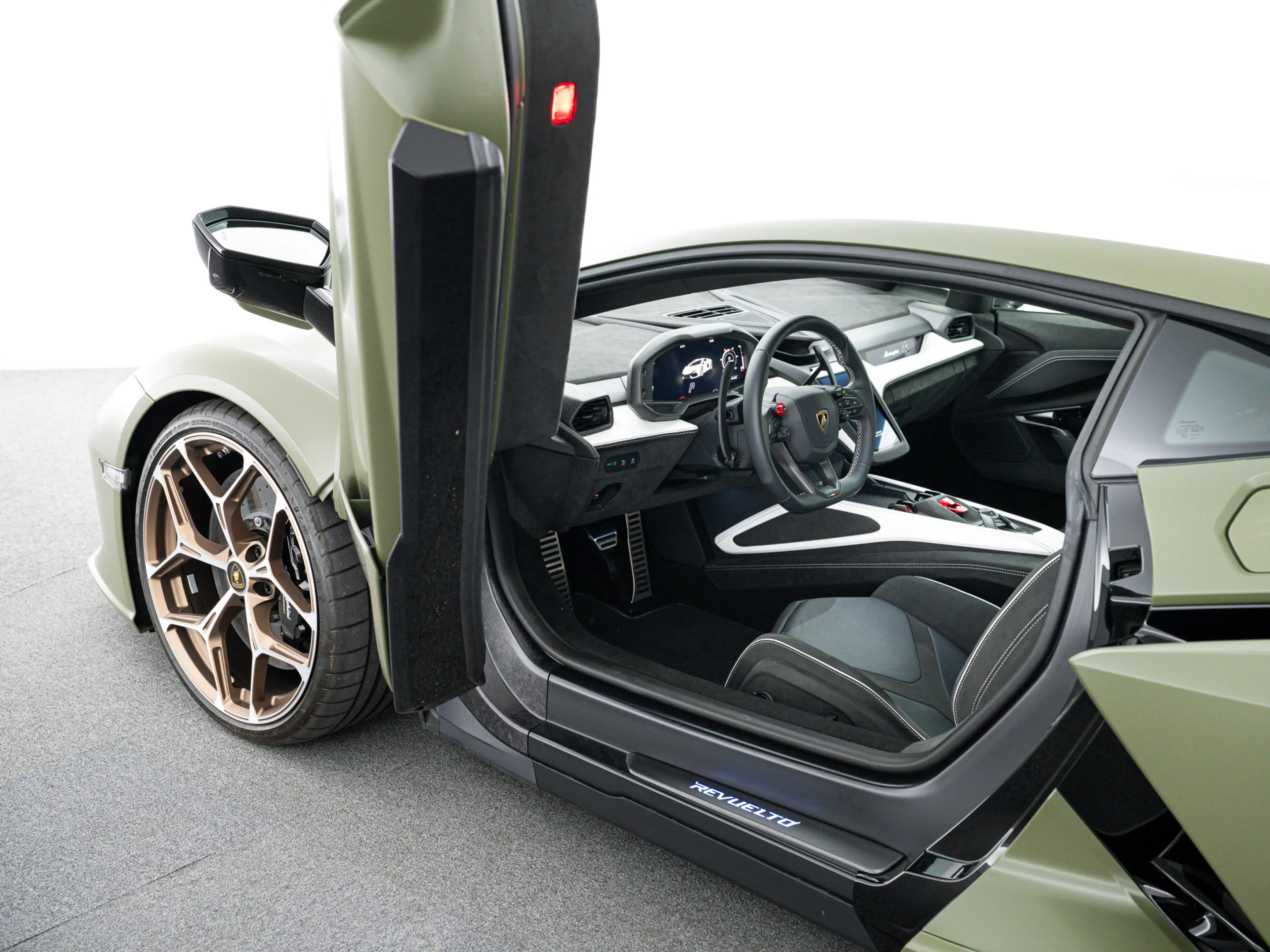 Lamborghini Revuelto MY25 | Corsa Tex Pack | Verde Turbine — photo 7