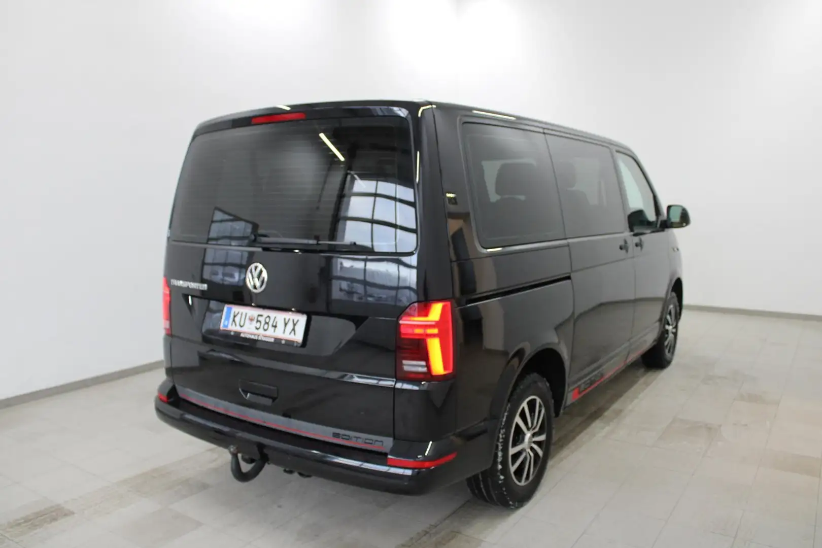 Volkswagen T6.1 Transporter Kombi TDI Noir - 2