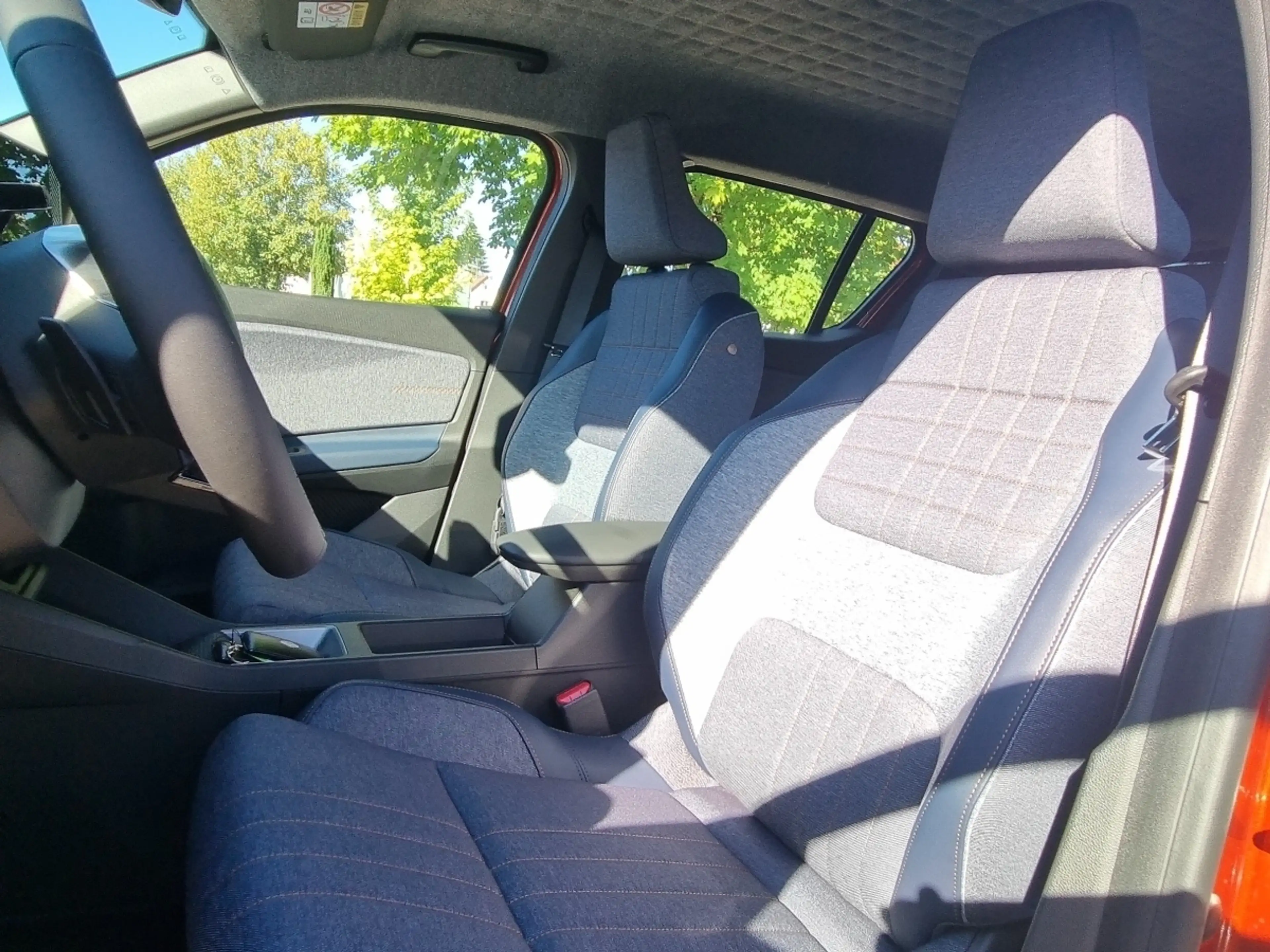 Renault R 4 E-Tech elektrisch Techno 150 Comfort Range — photo 7