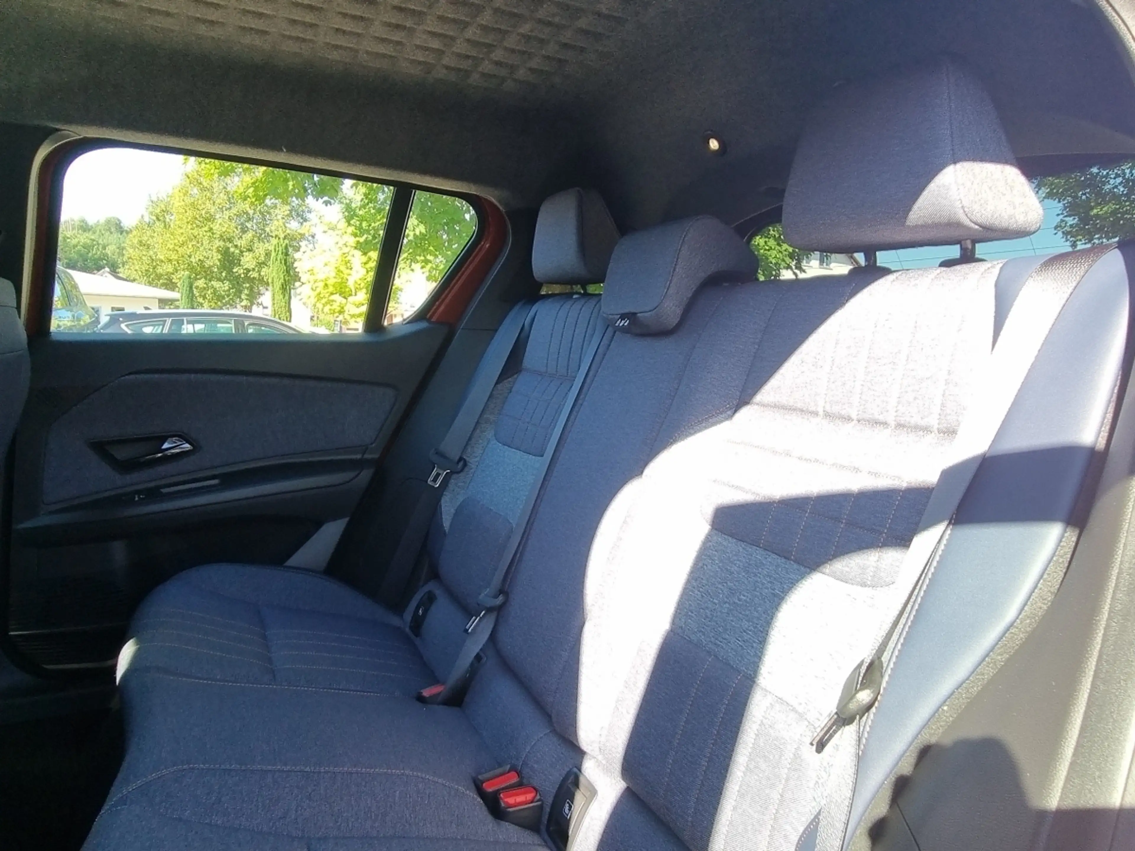 Renault R 4 E-Tech elektrisch Techno 150 Comfort Range — photo 8