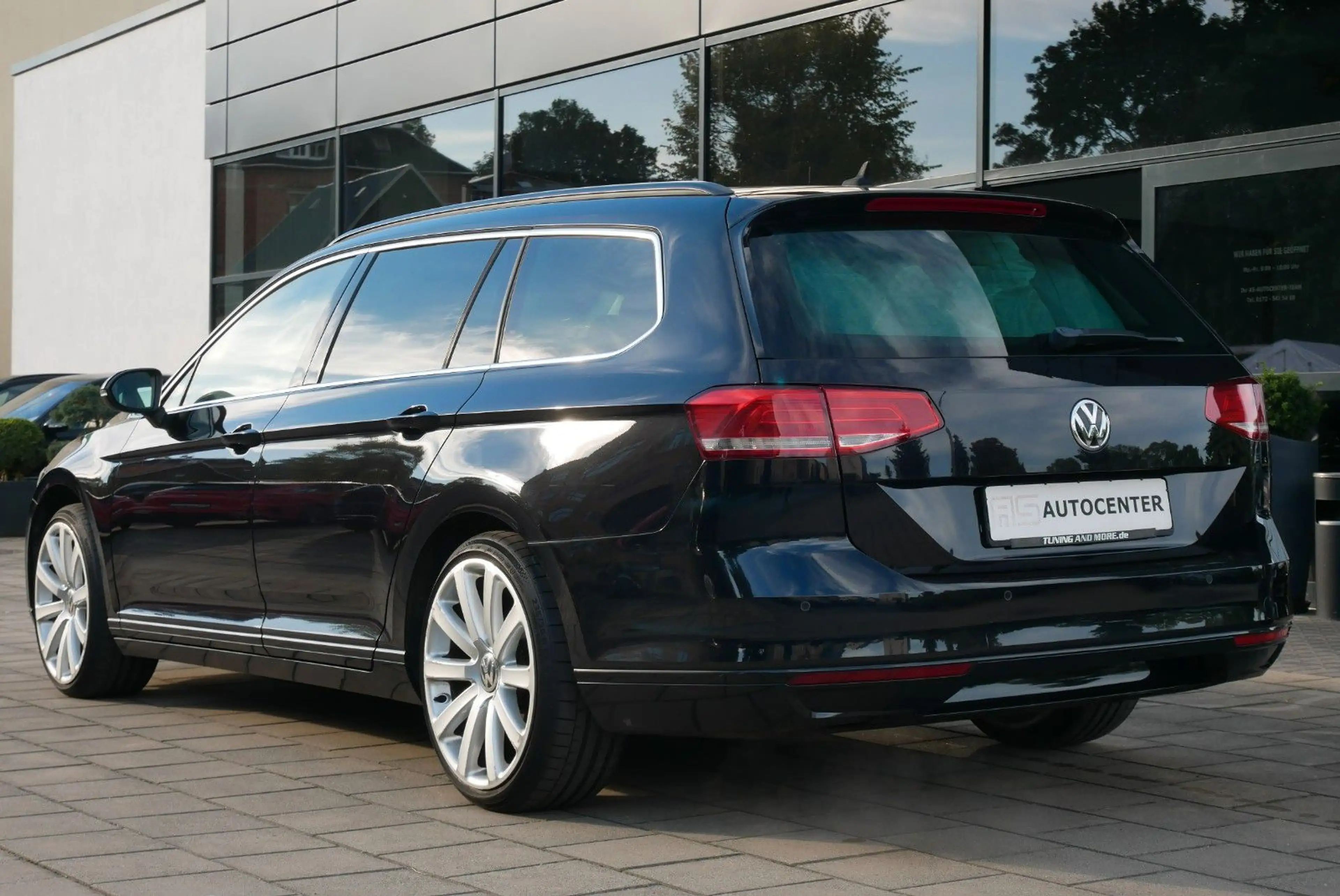 Volkswagen Passat Variant 2.0 TDI Comfortline 19"Alu Navi — photo 6