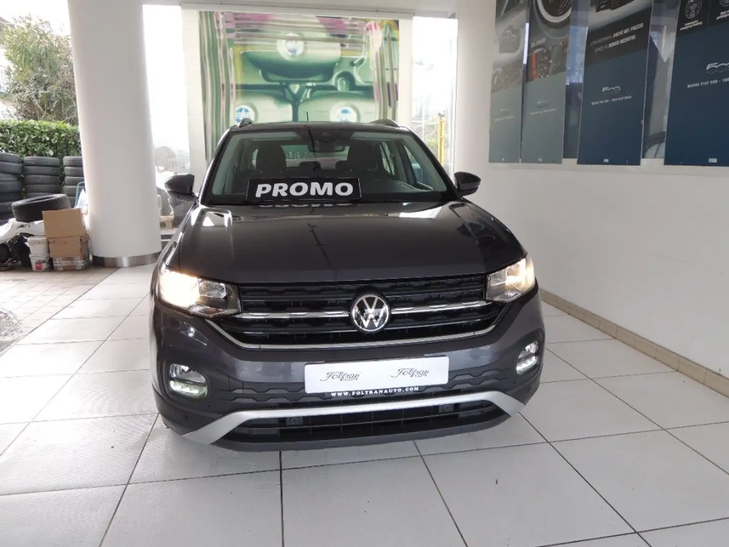 Volkswagen T-Cross 1.0 TSI 110 CV Style Gris - 2