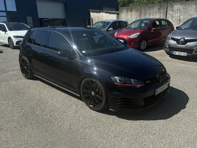Volkswagen Golf view 9