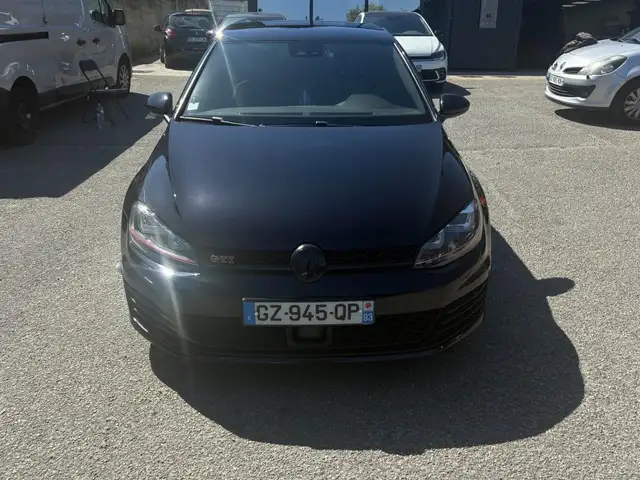 Volkswagen Golf view 10