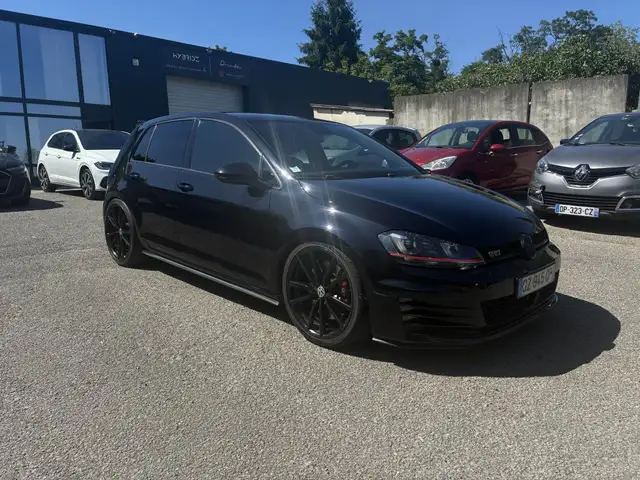 Volkswagen Golf view 8