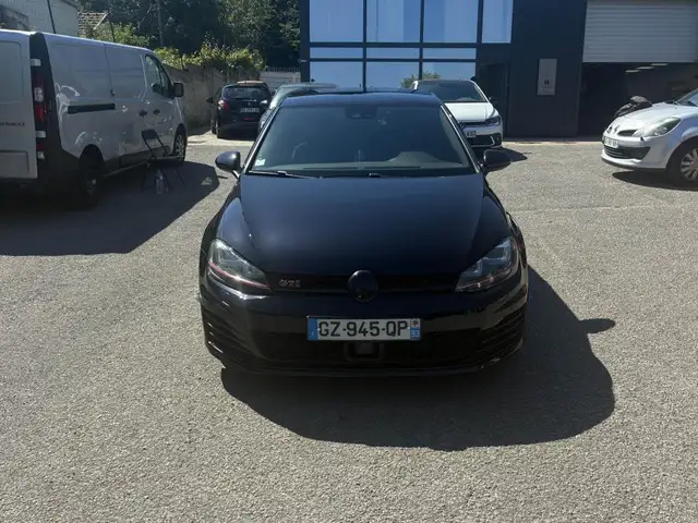Volkswagen Golf view 12