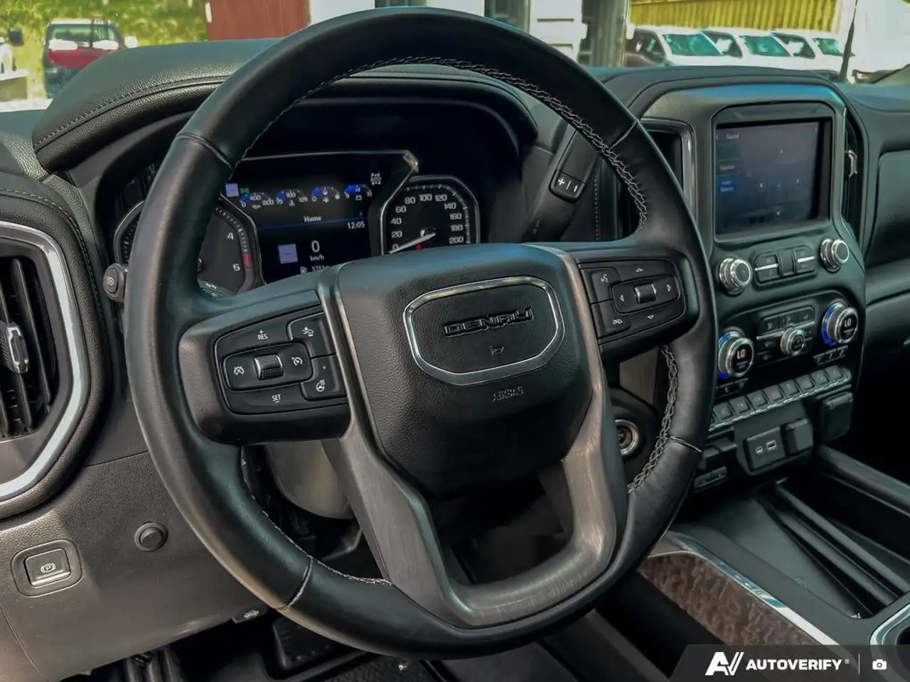 GMC Sierra 2500HD снимка GMC Sierra 2500HD