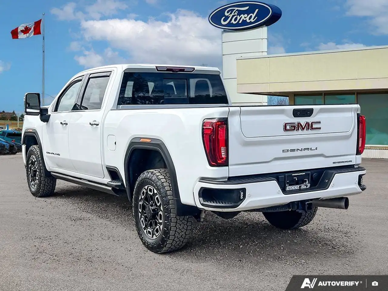 GMC Sierra 2500HD снимка GMC Sierra 2500HD