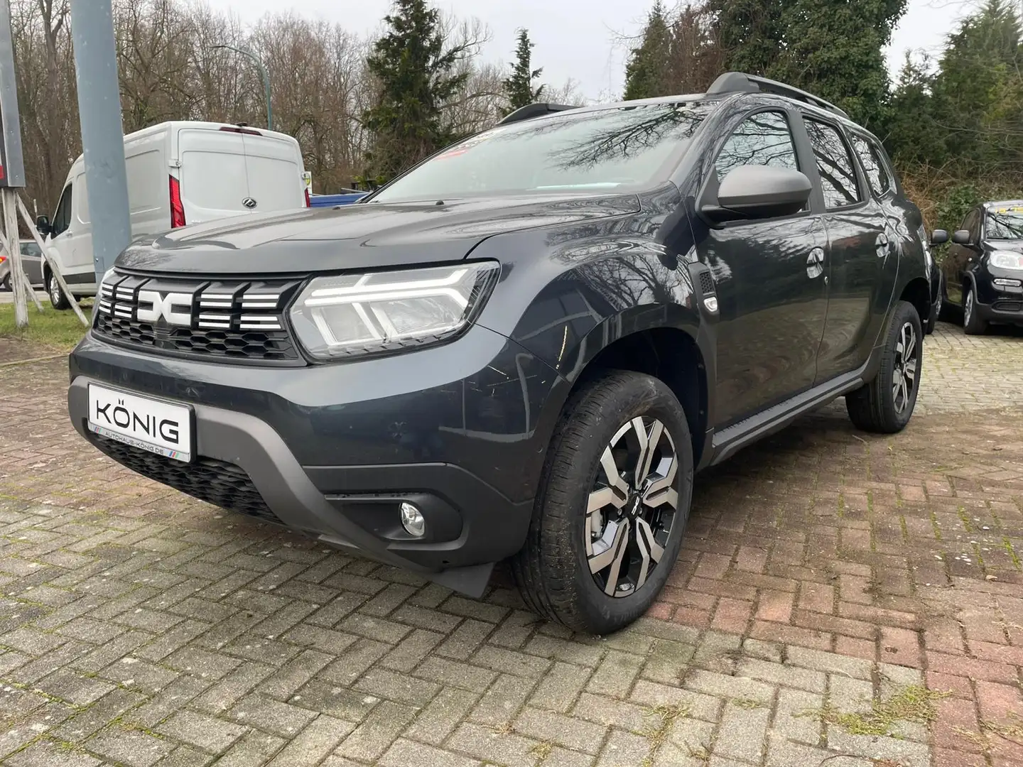 Dacia Duster Automatik TCe 150 EDC Grau - 1