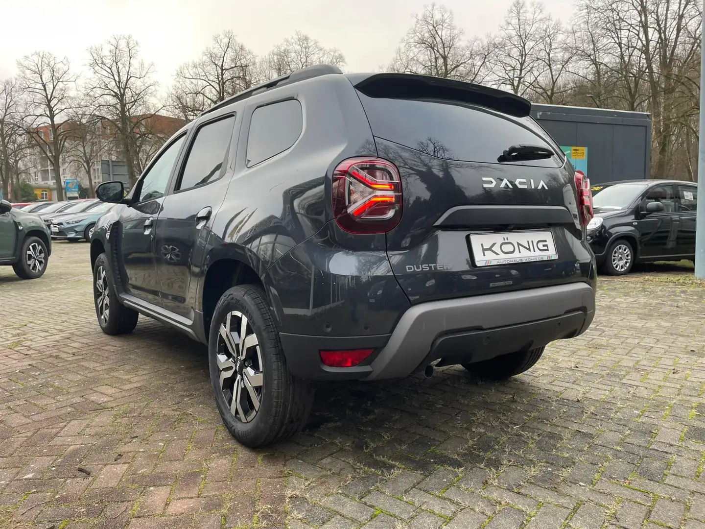 Dacia Duster Automatik TCe 150 EDC Grau - 2