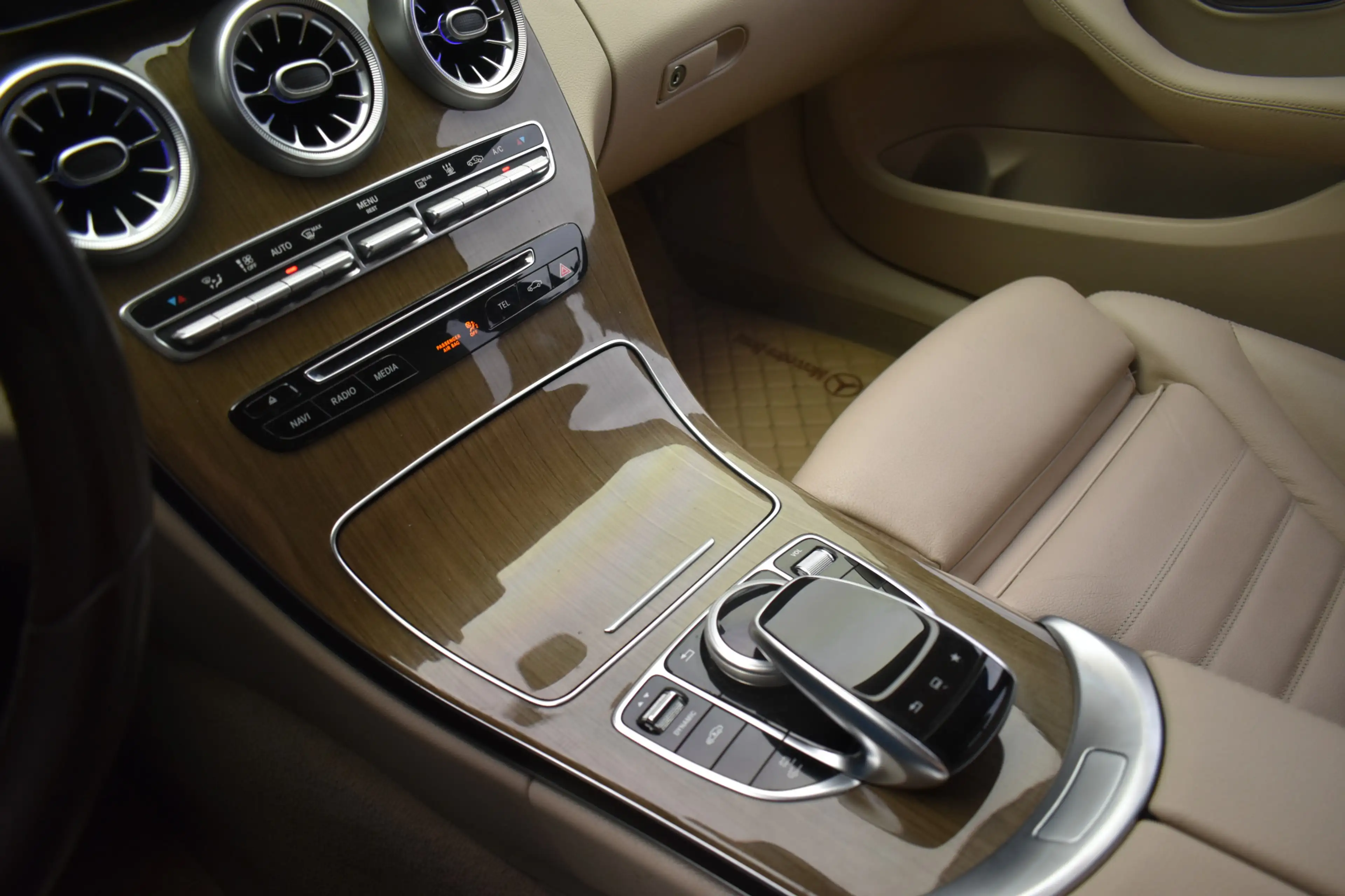 Mercedes-Benz C 350 Estate e Lease Edition — photo 13