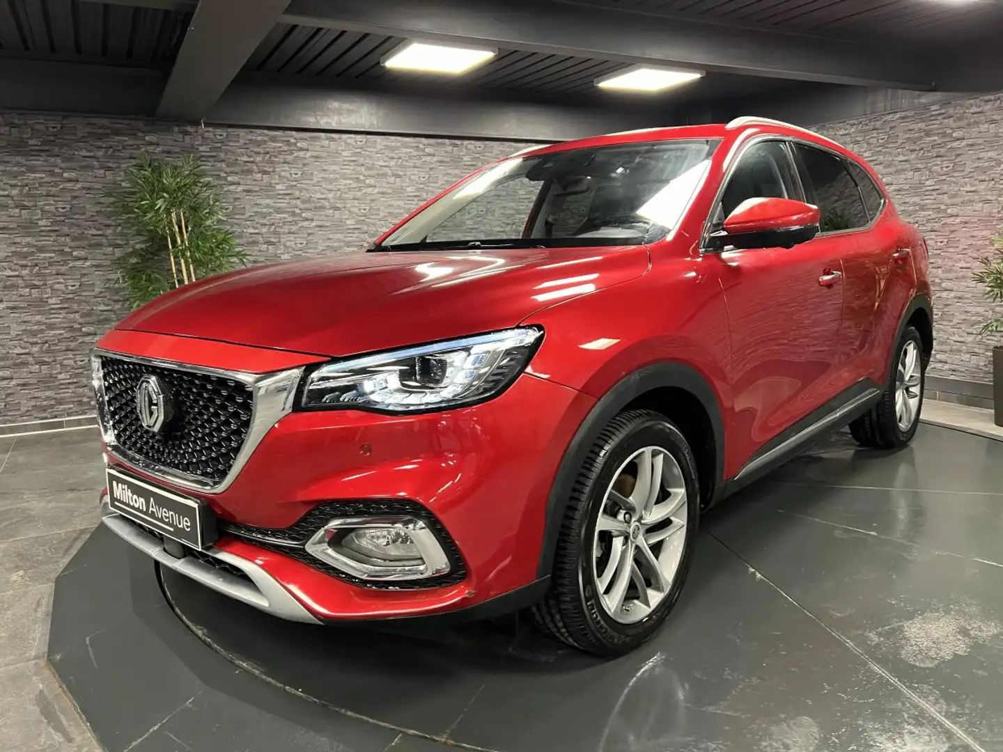 MG EHS 1.5T GDi Phev 258  Luxury Rouge - 1