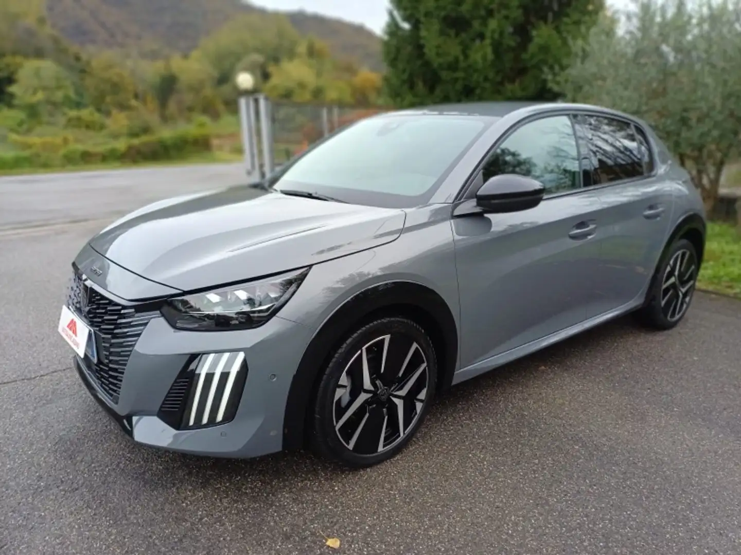 Peugeot 208 1.2 hybrid GT 145cv e-dcs 6 Grigio - 1