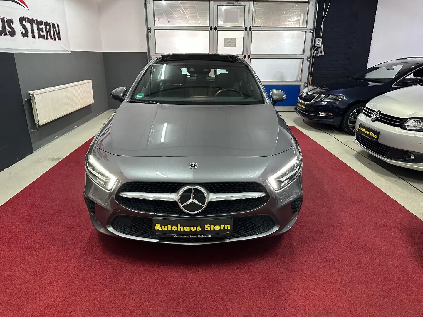 Mercedes-Benz A 250 *Carplay*LED*Kamera*Pano-Schiebe* Grau - 2