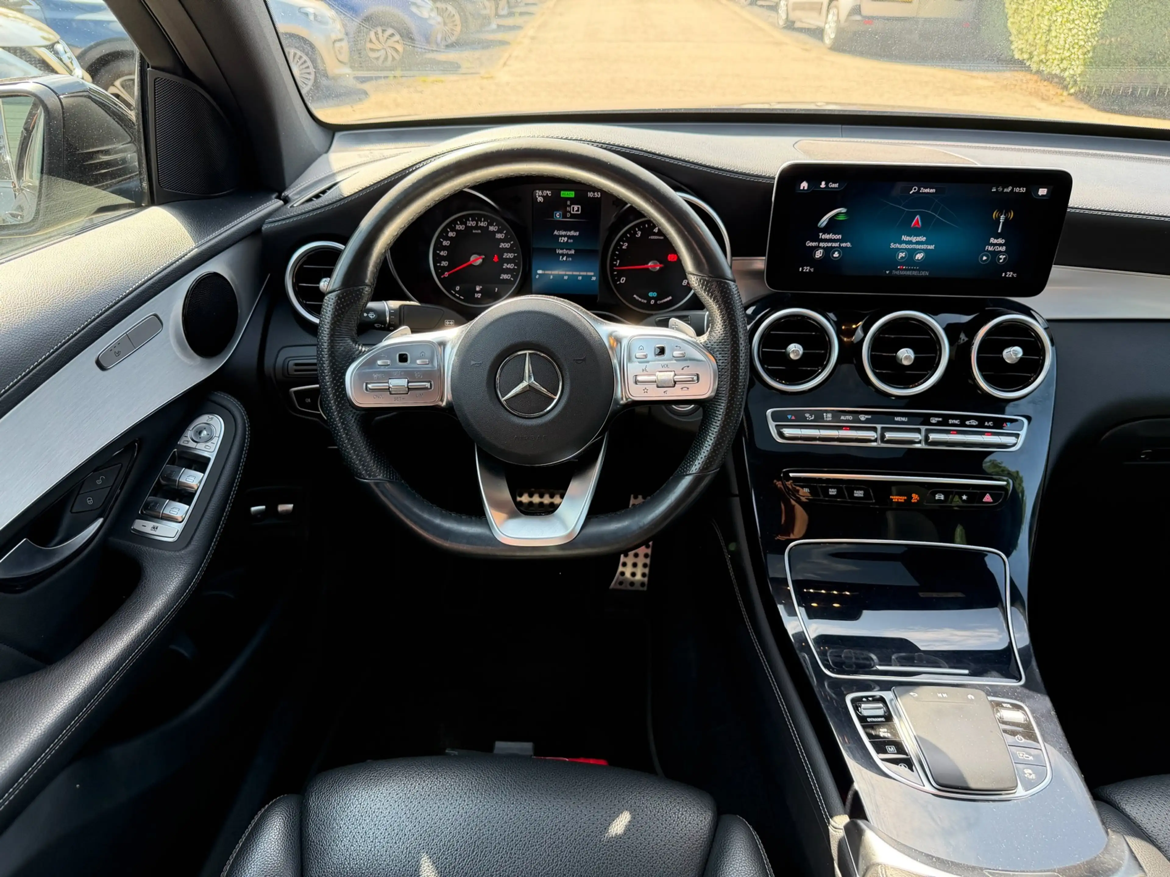 Mercedes-Benz GLC 200 Coupé 4MATIC Face-Lift Premium Plus — photo 17