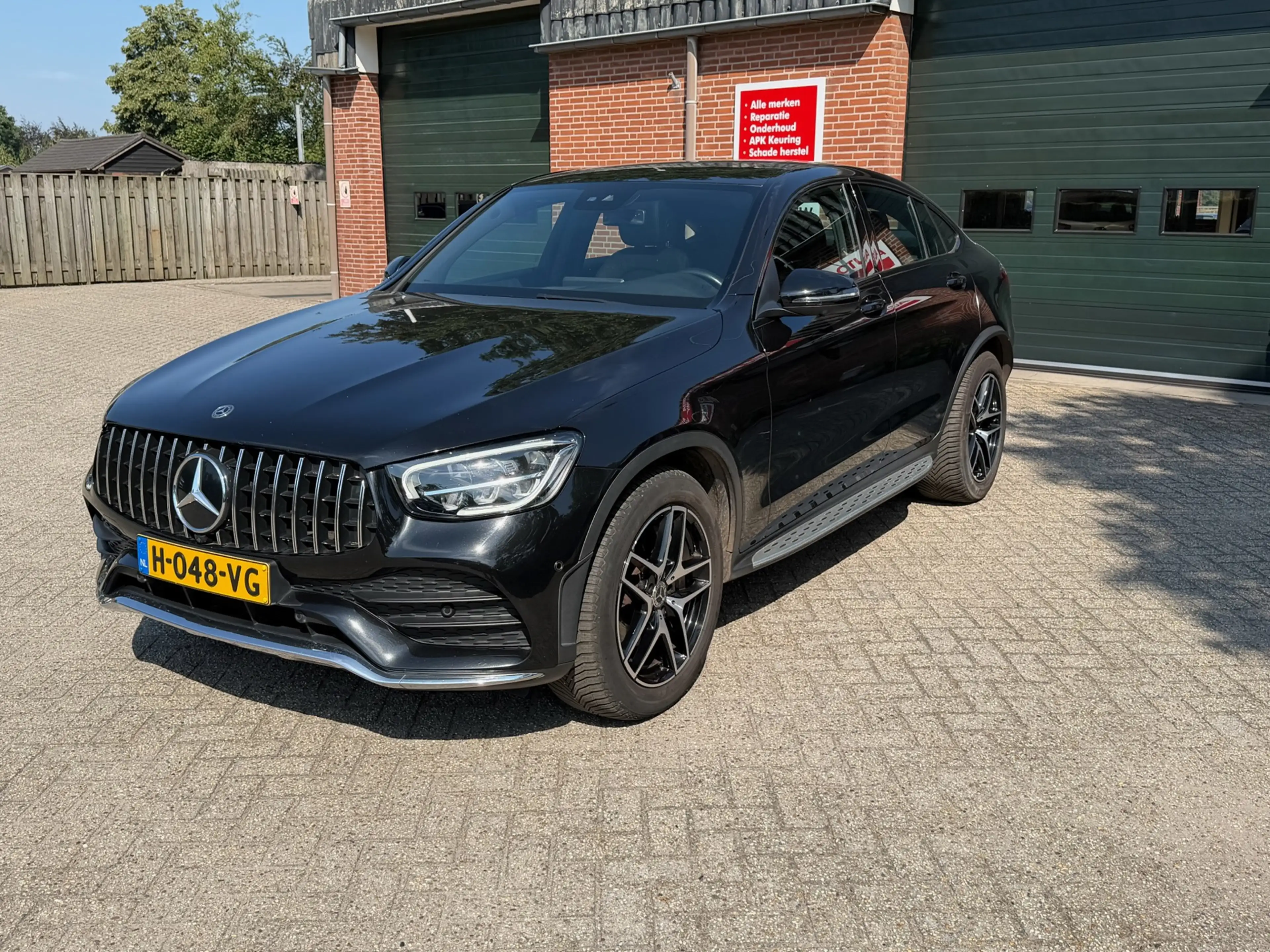 Mercedes-Benz GLC 200 Coupé 4MATIC Face-Lift Premium Plus — photo 3