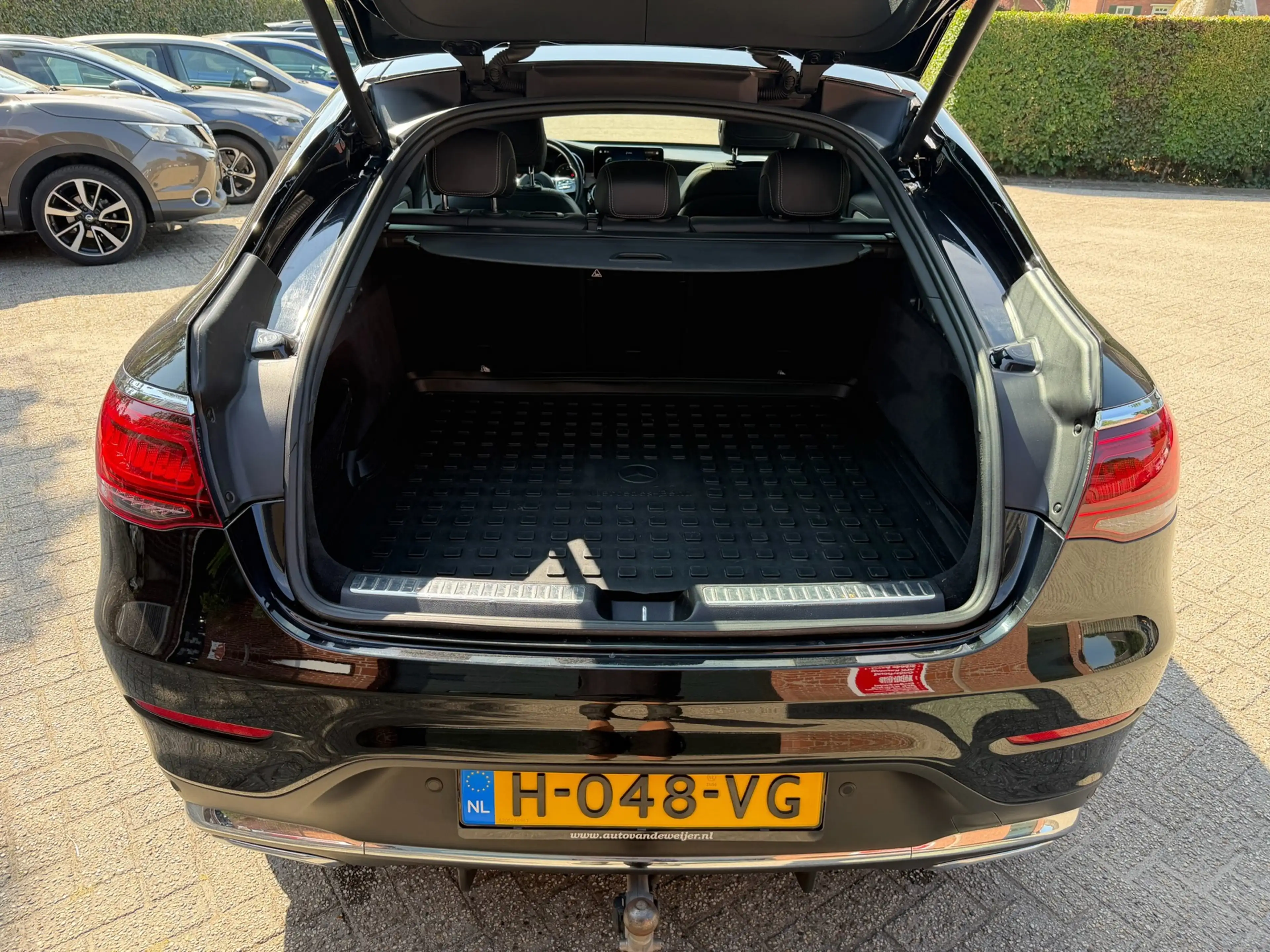 Mercedes-Benz GLC 200 Coupé 4MATIC Face-Lift Premium Plus — photo 9