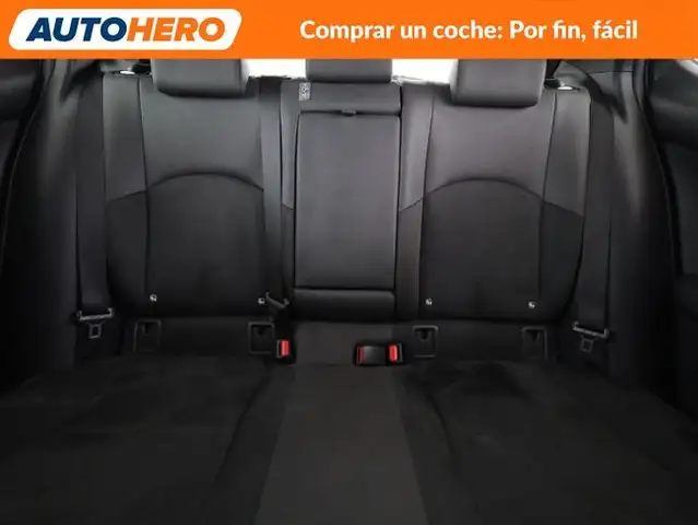 Lexus UX view 16