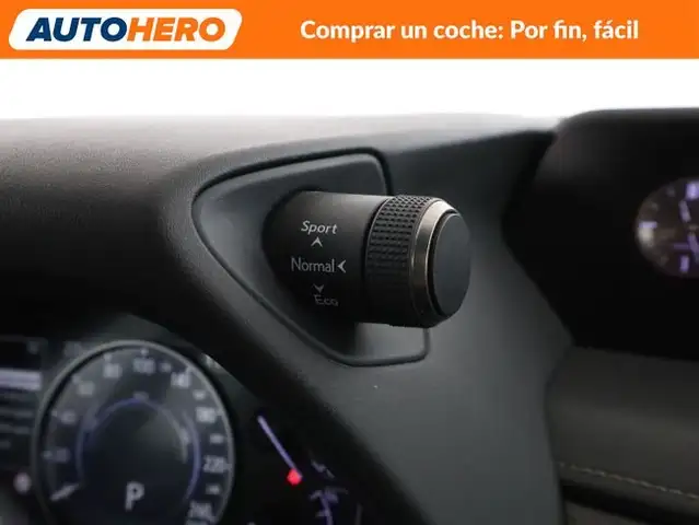 Lexus UX view 29