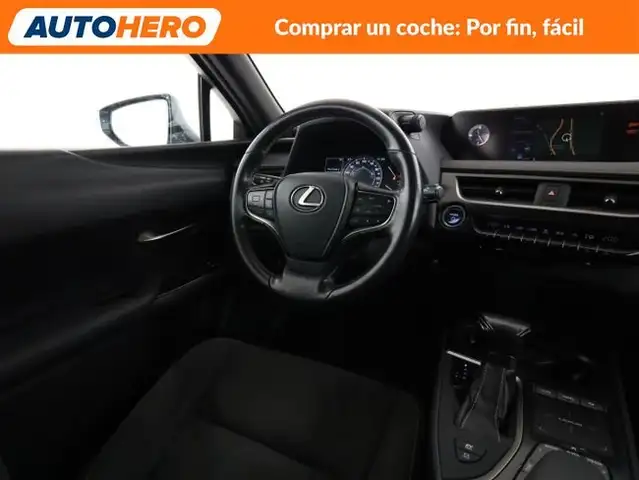 Lexus UX view 14
