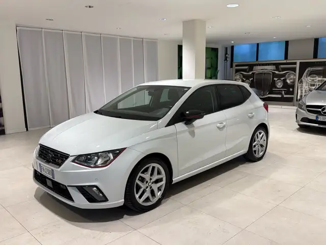 SEAT Ibiza 1.0	EcoTSI 95cv 5 Porte FR Cruise Fendi Cerchi 17”