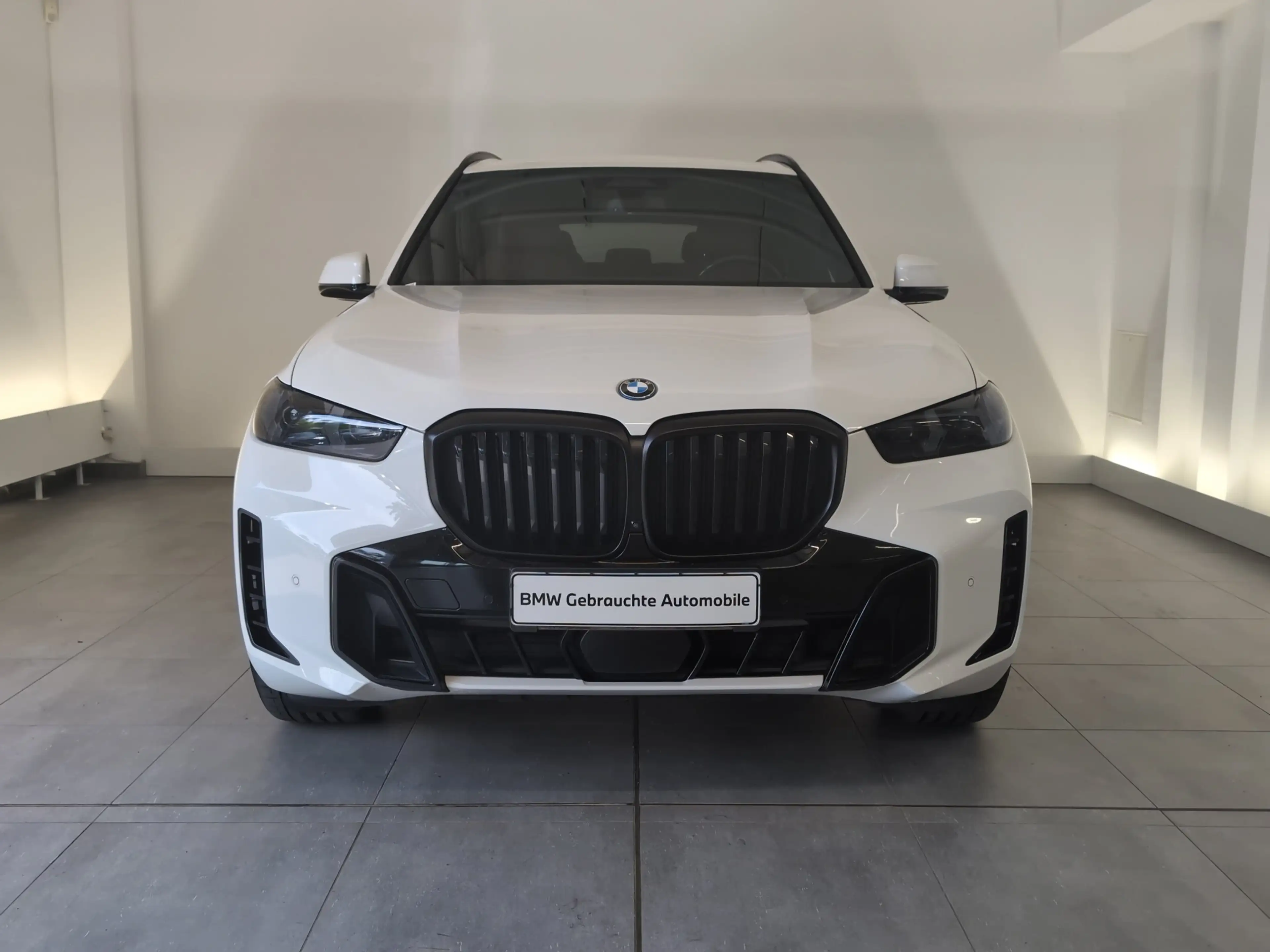 BMW X5 xDrive50e M Sport Pro Navi/LED/AHK/360°/ACC Navi/L — photo 3