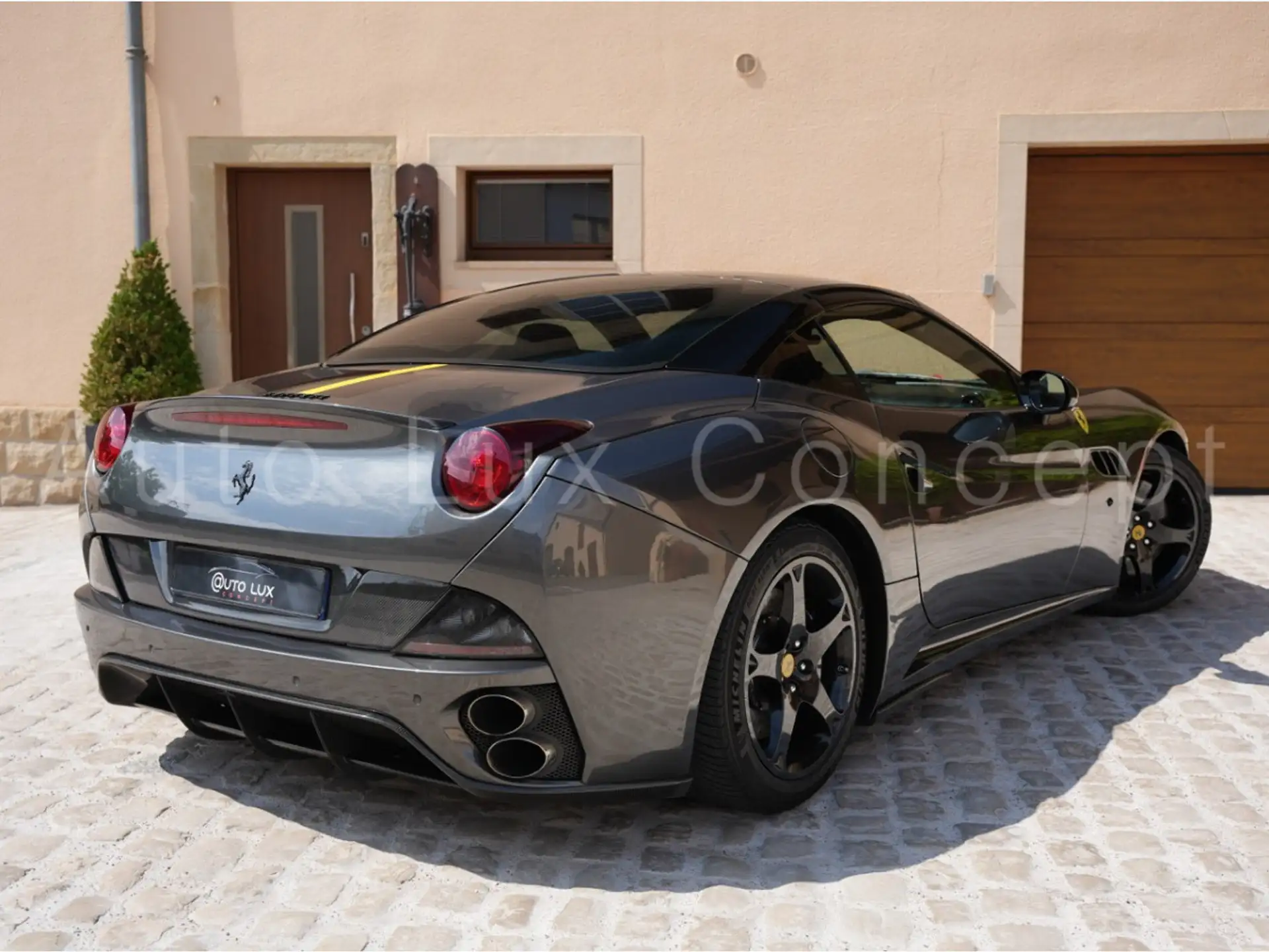 Ferrari California 2011 회색 사진 3