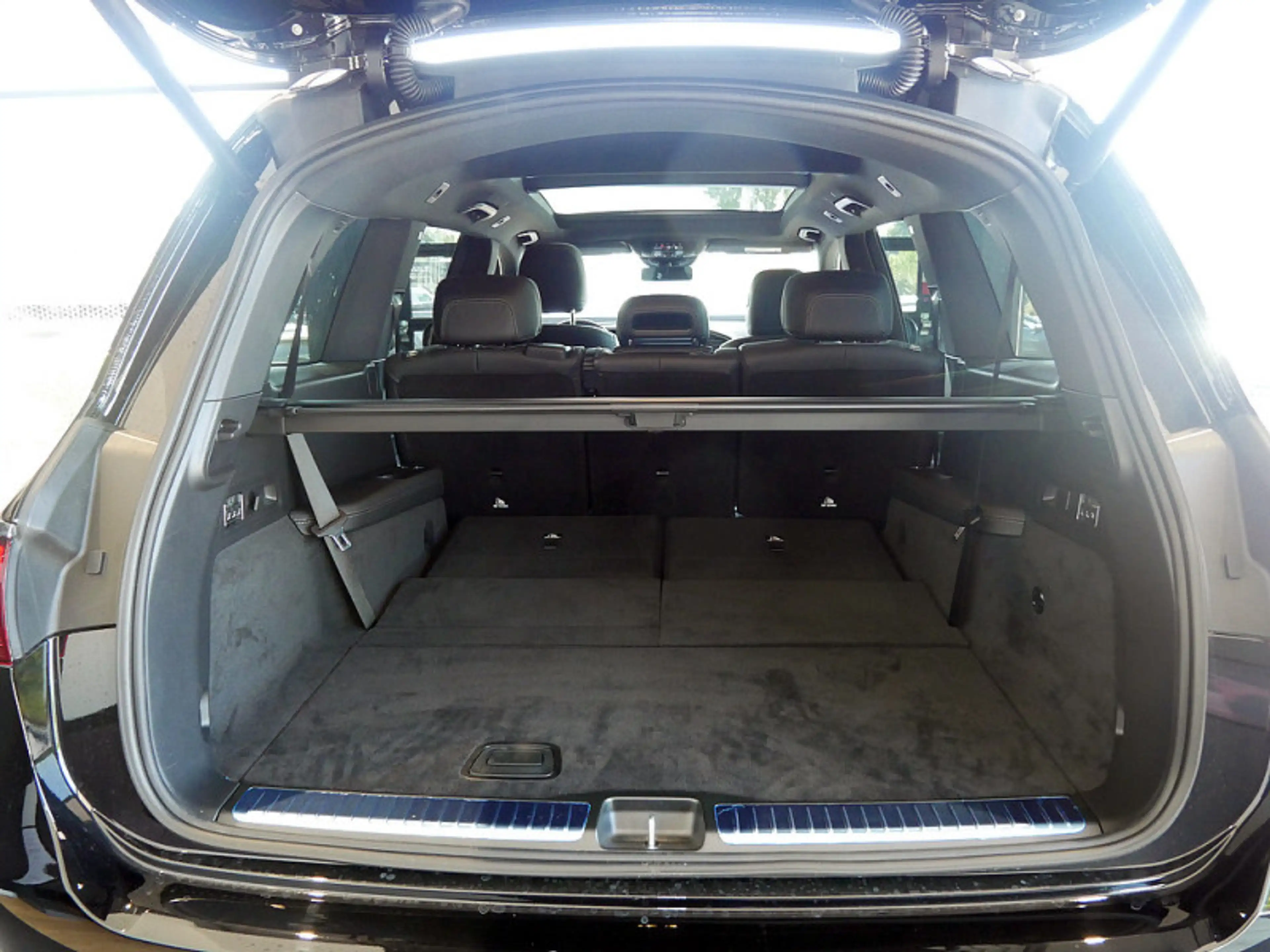 Mercedes-Benz GLS 450 d 4MATIC AMG BURM NIGHT WIDE MEMO MULTI — photo 12