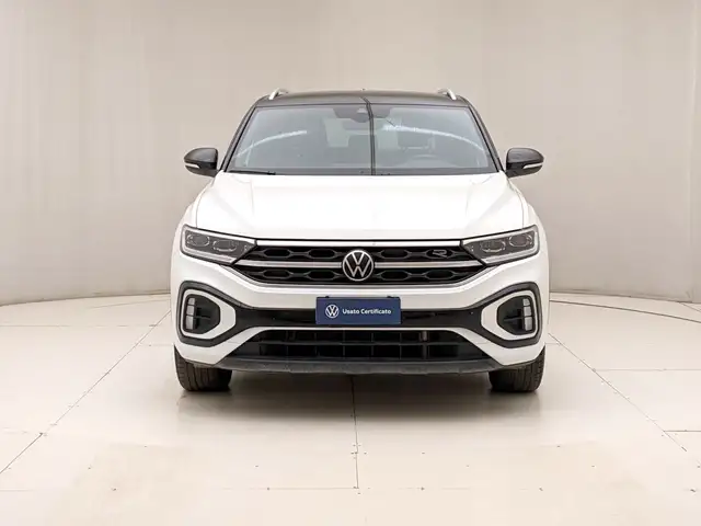 Volkswagen T-Roc view 2