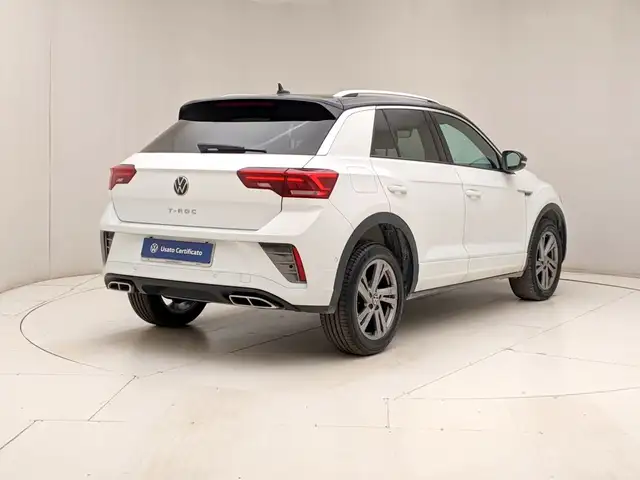 Volkswagen T-Roc view 4