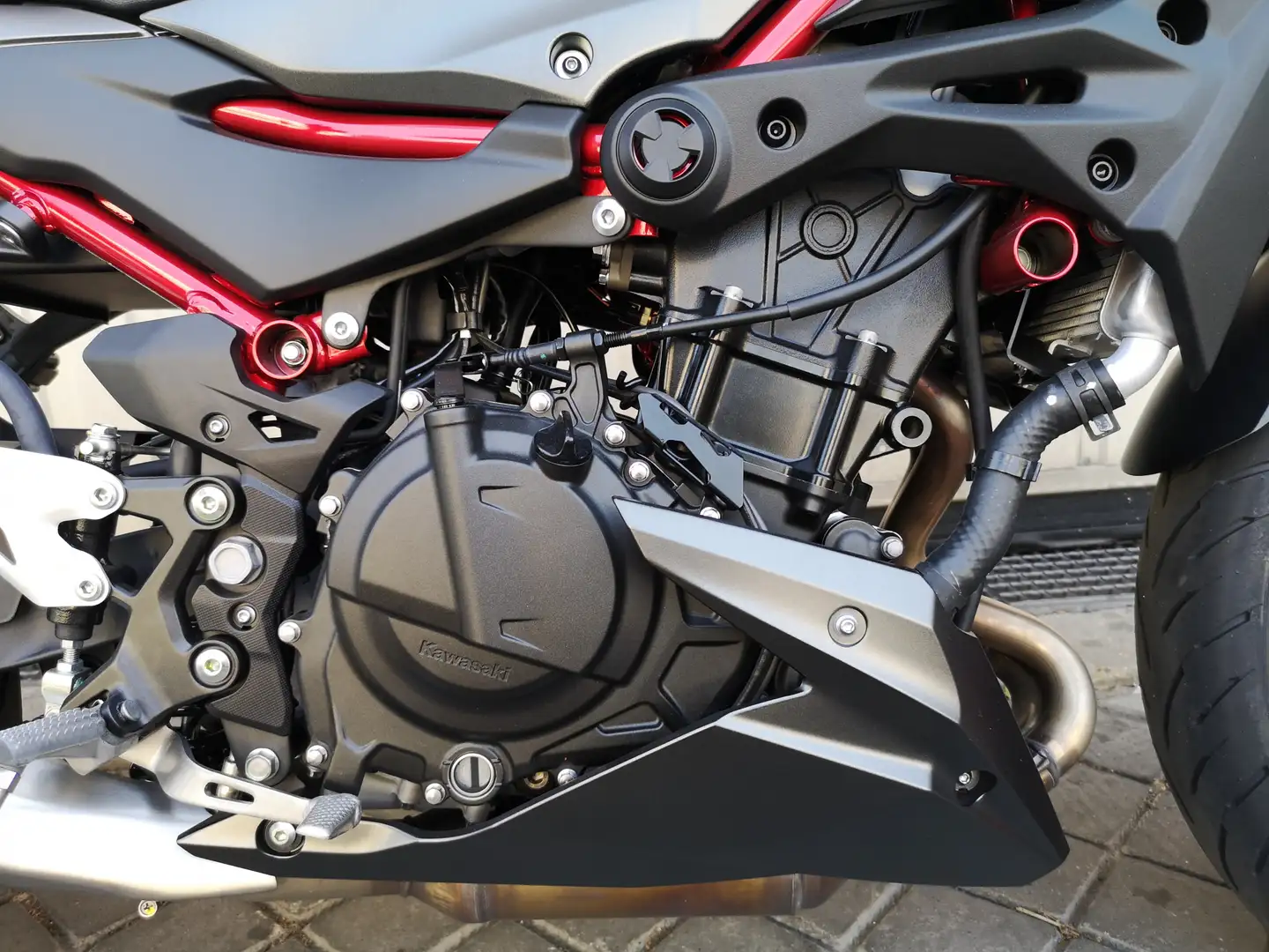 Kawasaki Z 500 SE Schwarz - 2