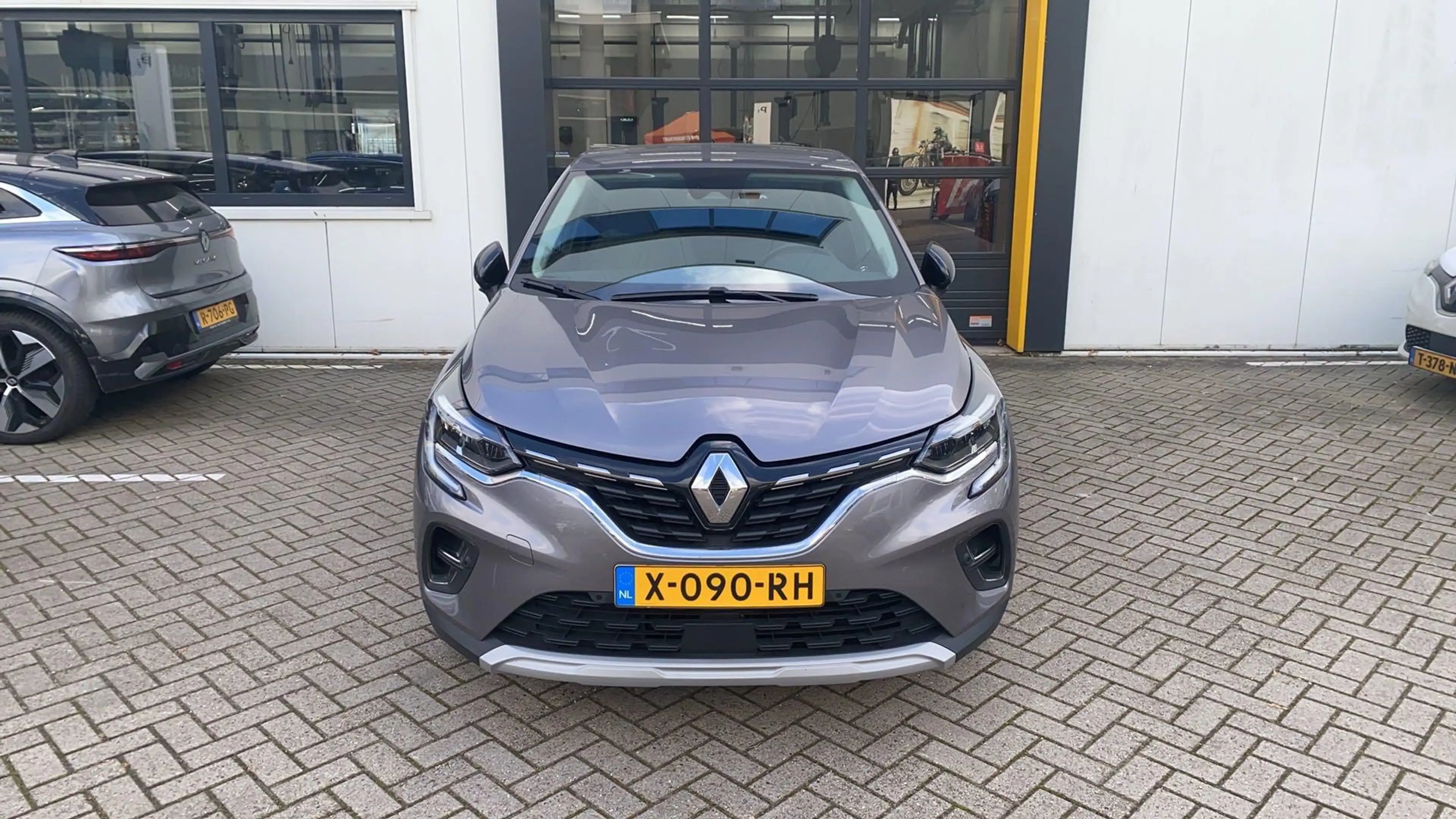 Renault Captur 1.6 E-Tech full hybrid 145 techno — photo 5