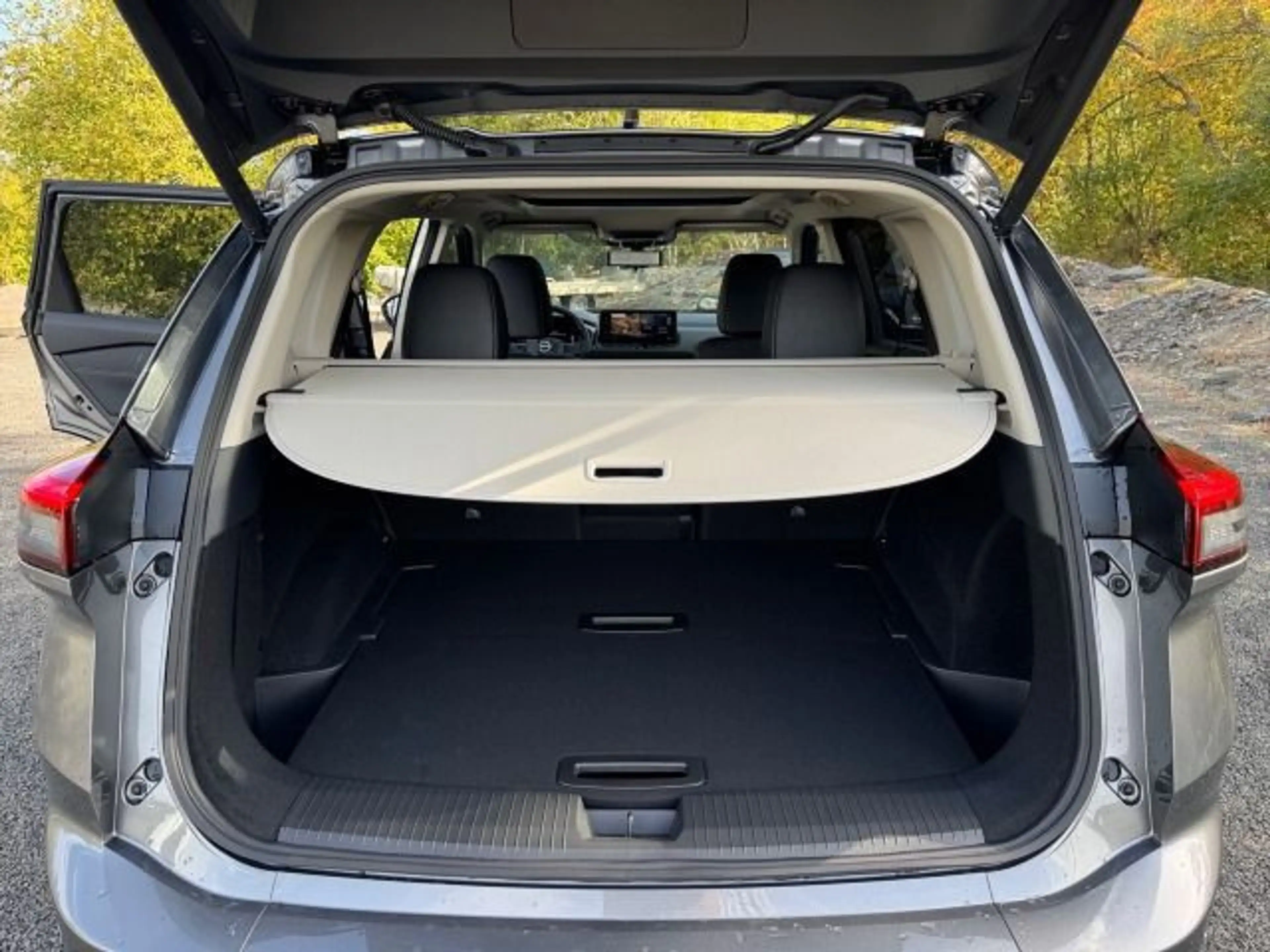 Nissan X-Trail e-Power e-4orce Tekna — photo 12