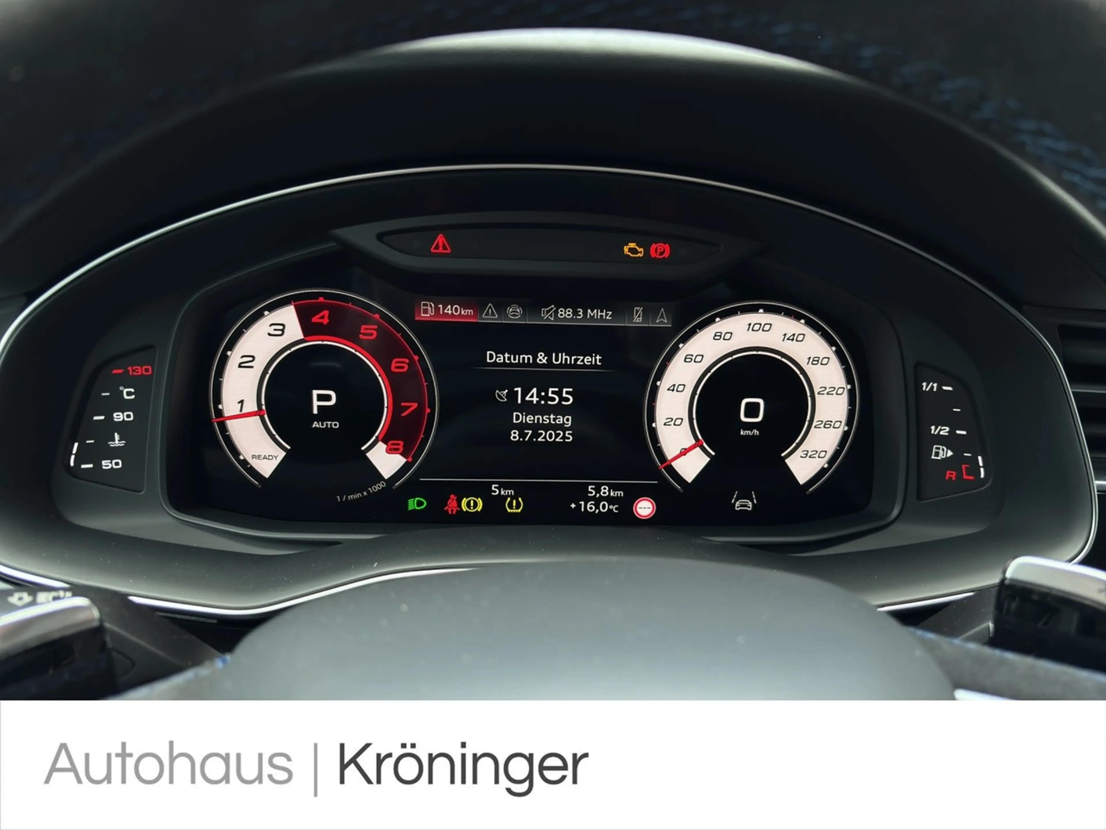Audi RS Q8 SUV performance 4.0 TFSI quattro 640 PS — photo 12