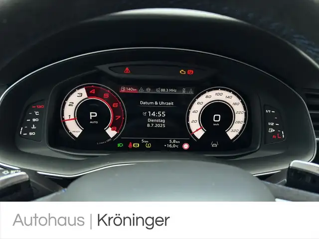Audi RSQ8 view 12