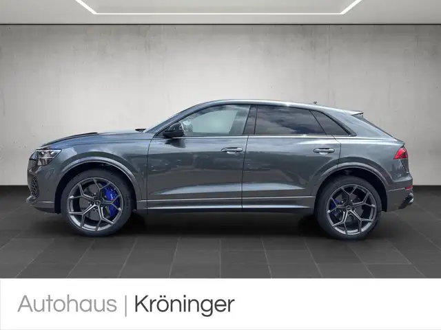 Audi RSQ8 view 3