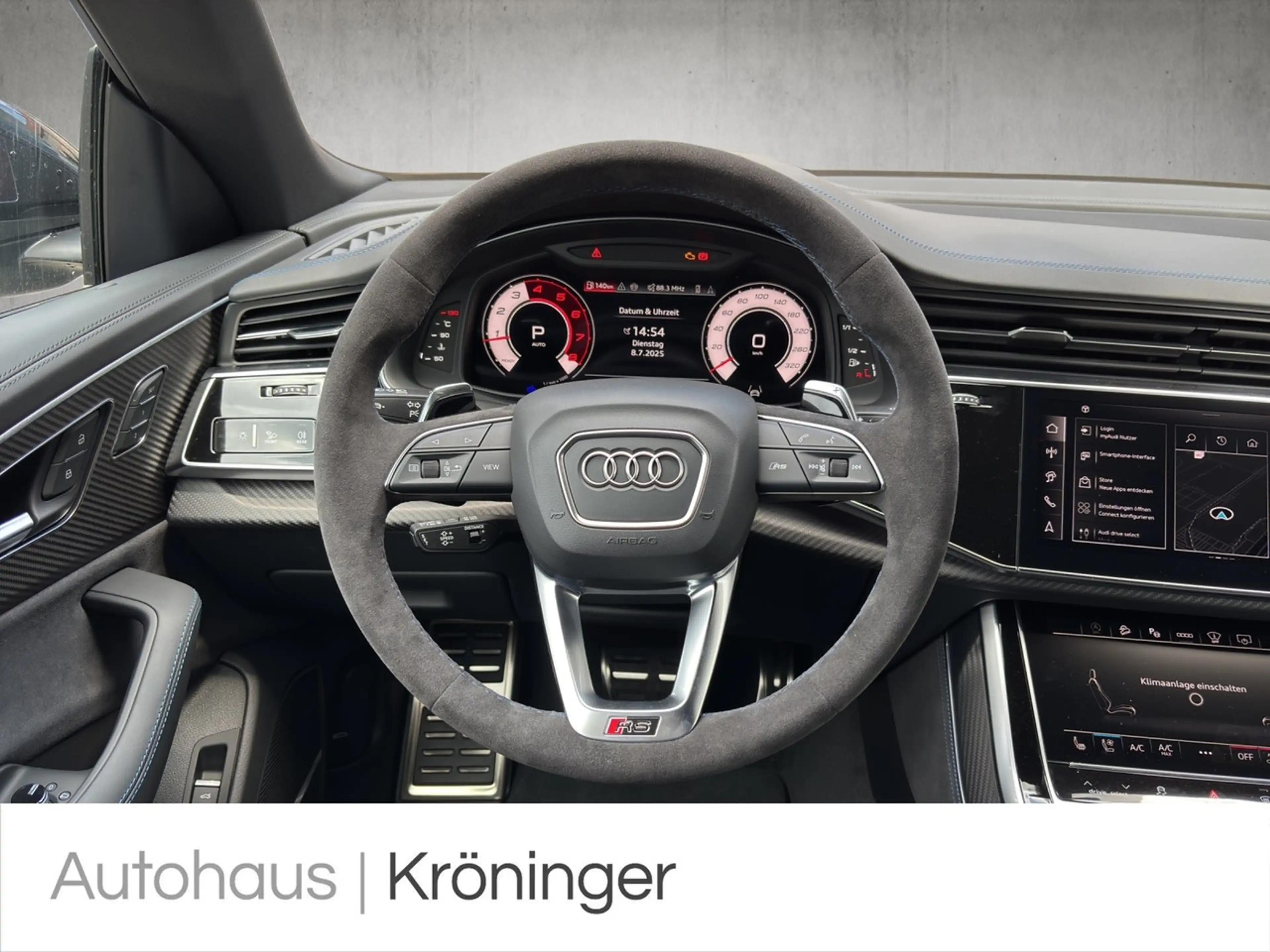Audi RS Q8 SUV performance 4.0 TFSI quattro 640 PS — photo 11