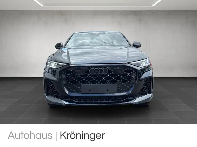Audi RSQ8 view 5