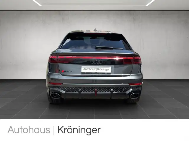 Audi RSQ8 view 6
