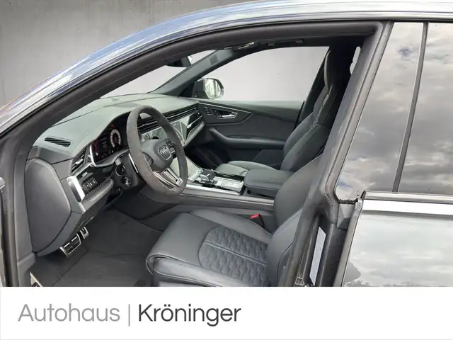 Audi RSQ8 view 7