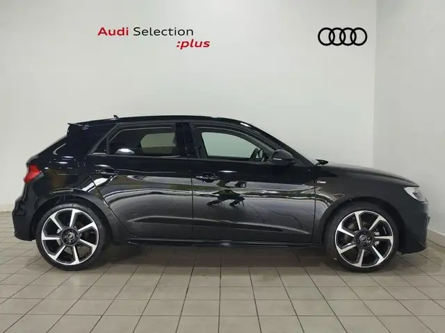 Audi A1 view 3