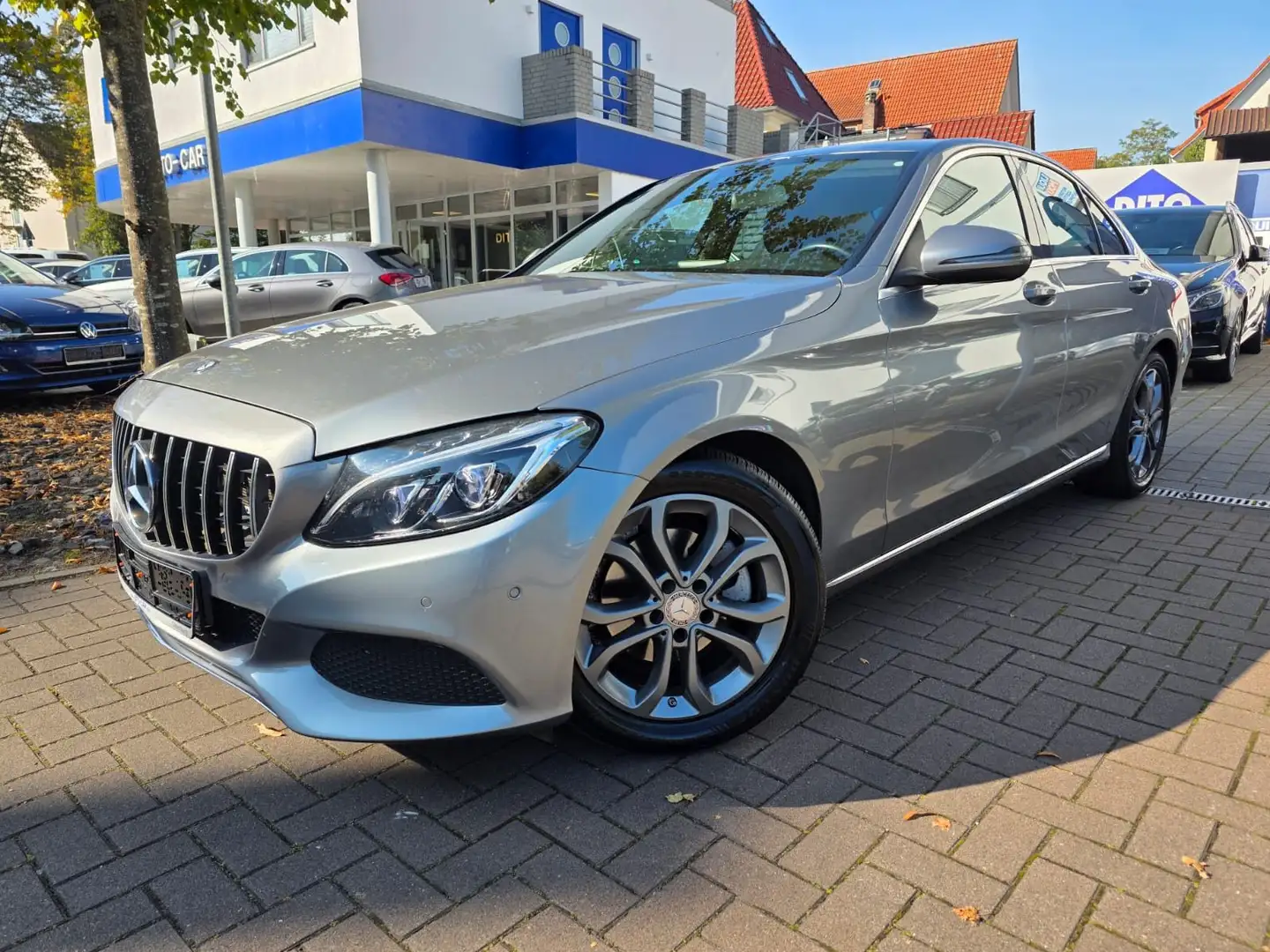 Mercedes-Benz C 180 CGI Lim. Avantgarde 7G-TRONIC/PDC/NAVI/LED Argent - 1